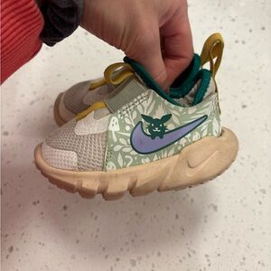 Nike Flex Runner - size 3c